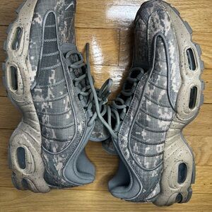 Nike Air Max Tailwind 4
Digi Camo Size: 10
